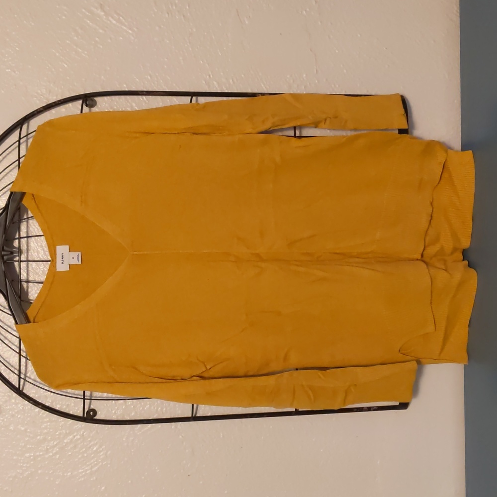 Women's Old Navy gold sweater, size medium